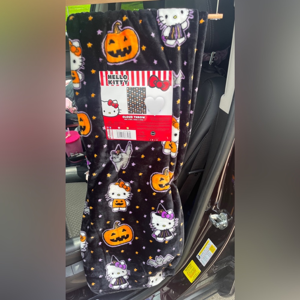 Hello kitty halloween throw blanket 2024